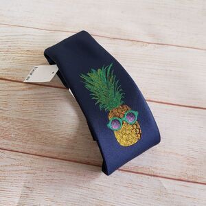 Bar III Ruba Pineapple Graphic Tie Tiki Bar Summer Sunglasses Fun Tie Navy Blue